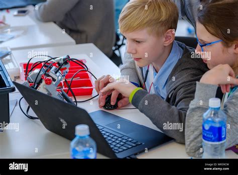 Image result for Robots Programables