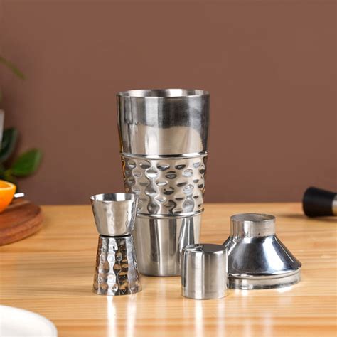 Hammered Texture Cocktail Shaker With Peg Measurer Online - Premium Bar ...
