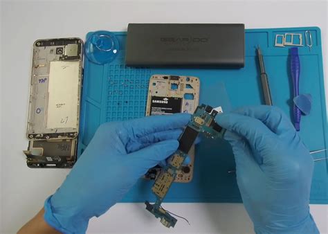 https://diygeardo.com/wp-content/uploads/2023/11/How-to-Repair-not-working-Samsung-Galaxy-J7-Prime-G610-Disassembly-TearDown-_-Reassembly-5-35-jpg.jpg