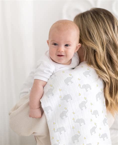 SwaddleDesigns Marquisette Swaddling Blanket, Premium Cotton Muslin ...