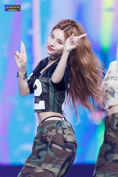 230829 ITZY - CAKE (230824 M Countdown Stage Pics) : r/ITZY