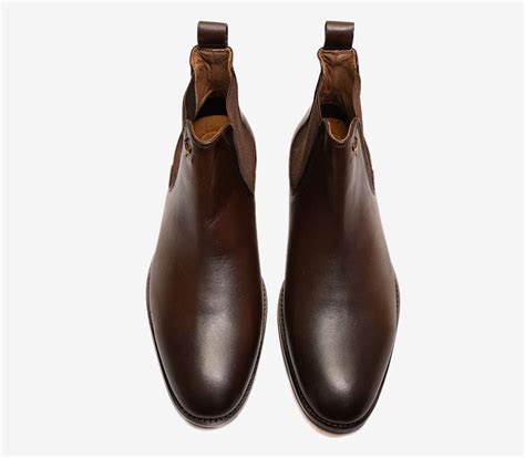 Classic Brown Leather Chelsea Boots for Men from Piel Cuero