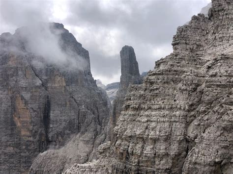 Camminando – La via ferrata delle Bocchette Centrali - UnserTirol24