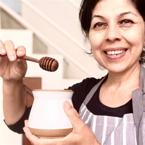 The charm of the honey drizzler and how to use it – LivingClay