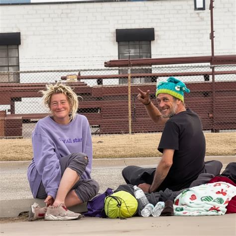 When kindness crossed borders: Indian man helps homeless couple in US ...