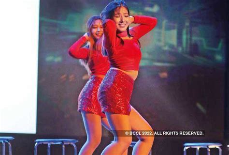 South Korean first lady cheers for K-Pop dancers in Delhi | Events ...
