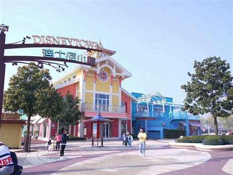 对于一座城市来说，拥有迪士尼乐园意味着什么？_澎湃号·湃客_澎湃新闻-The Paper