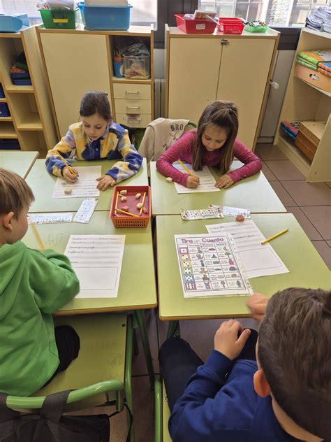 BLOG DEL COLEGIO ESPAÑOL MARÍA MOLINER: CREANDO CUENTOS EN 1º