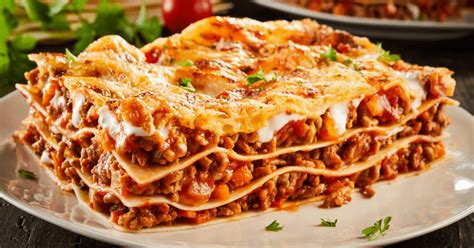 What to Serve with Lasagna: 10 Fantastic Italian Sides  