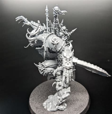Slaanesh Daemon Prince + Claw Options : r/Warhammer