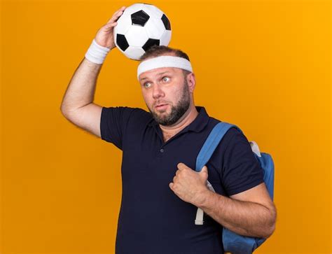 Krzyczy trener pilki noznej Zdjęcia - darmowe pobieranie na Freepik