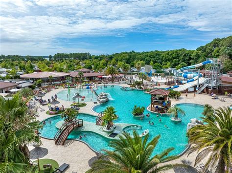 Camping Yelloh! Village Au Lac de Biscarrosse Bar and Lounge: Pictures ...