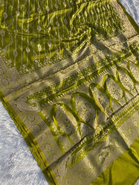 Dhani Mashru Katan Fancy Aada Design Saree – SADAF FABRICS