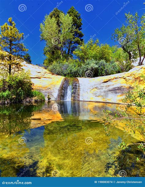 Upper Calf Creek Falls Desert Oasis Waterfall Views in Grand Staircase ...