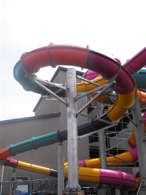 Sahara Sam's Oasis Indoor Water Park introduces new Nile Mile slide ...