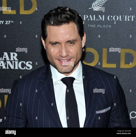 Schauspieler Edgar Ramirez besucht am 17. Januar 2017 die Weltpremiere ...
