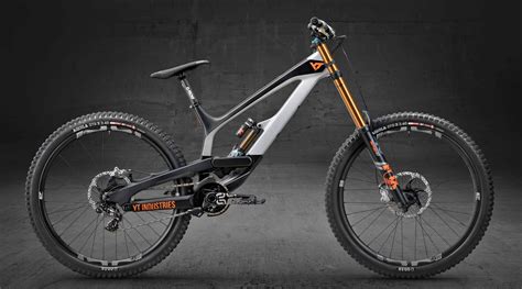YT-TUES-CF-Pro_new-carbon-200mm-travel-downhill-DH-race-mountain-bike ...