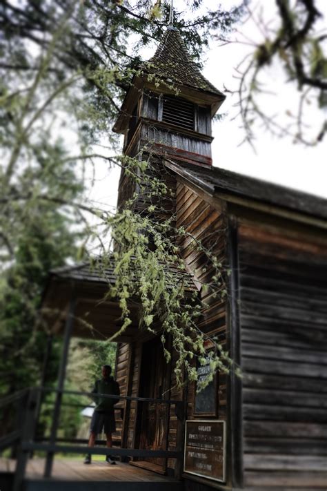 Top 20 Wolf Creek, OR resort rentals | Vrbo