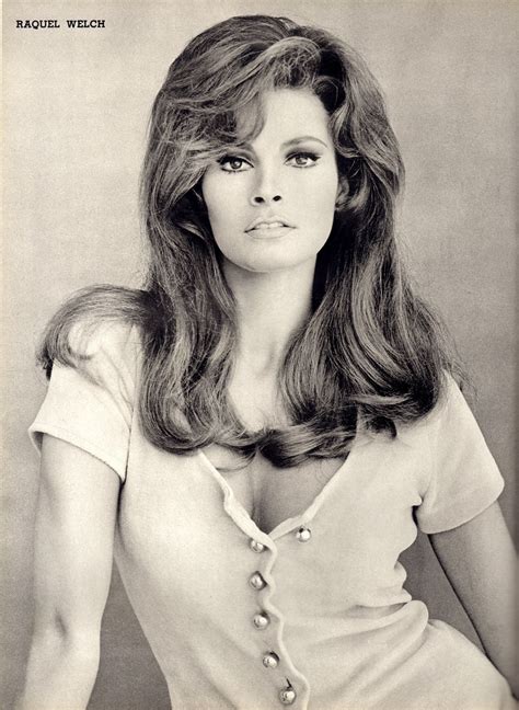RAQUEL WELCH portrait from SCREEN extra number 1971 JAPAN (follow ...