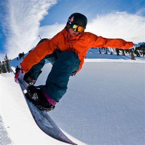 Snowboarding Halfpipe 的图像结果