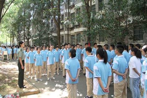校园动态-衡阳市一中举行2021级新生秋季军训开营仪式---衡阳市第一中学