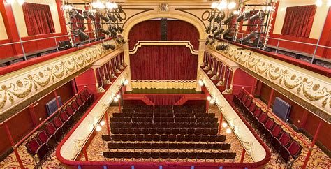 Leeds Grand Theatre - Heroes Of Adventure