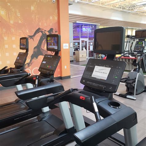 LA FITNESS - 905 US-1, Edison NJ - Hours, Directions, Reviews - Loc8NearMe