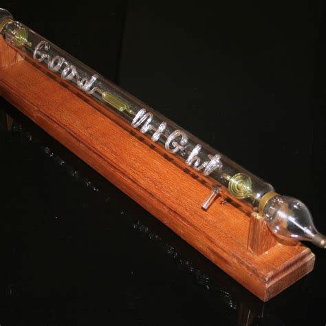 A History of Neon – historictech