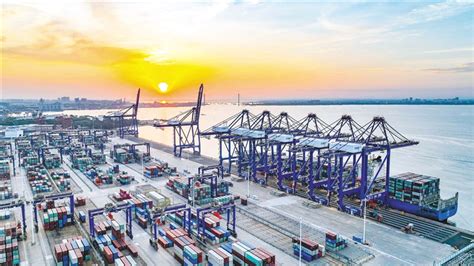 进出口总额首次突破千亿元 2023年上半年海南货物贸易增速居全国第四-新闻中心-南海网