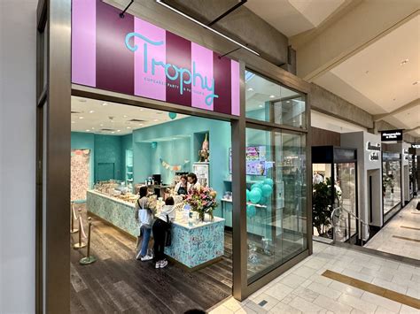 Trophy Cupcakes Opens at Bellevue Square, Closes at The Bravern ...