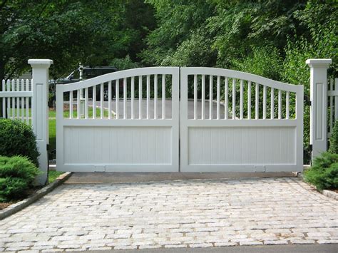 Wooden Driveway Gates | Tri State Gate