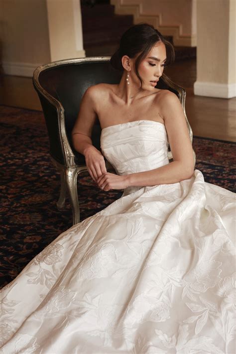 Essense of Australia D4304 Wedding Dress - Limelight Occasions