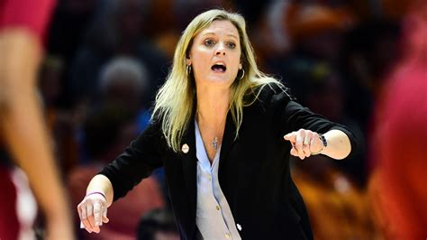 Tennessee Lady Vols: Kellie Harper has full roster for first time