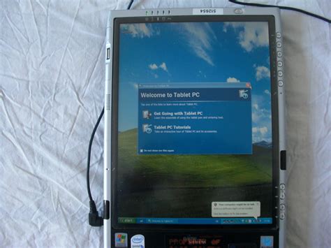 anti-widescreen: Windows Tablet PC Fujitsu Siemens Stylistic ST5112