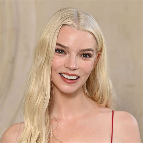 Madonna Sparks ‘More Plastic Surgery’ Rumors After Her Latest Instagram Selfie—’Botoxed To The ...