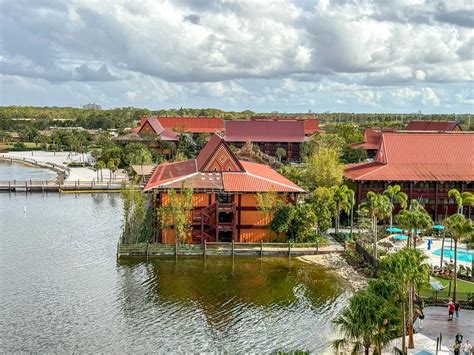 Polynesian Village Resort Guide: Monorail, 'Ohana Dining & Island Tower ...