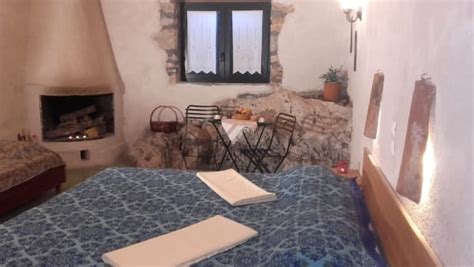 Serviced apartment Ta Petrina, Karyes - Lakonia, Greece - www.trivago.in