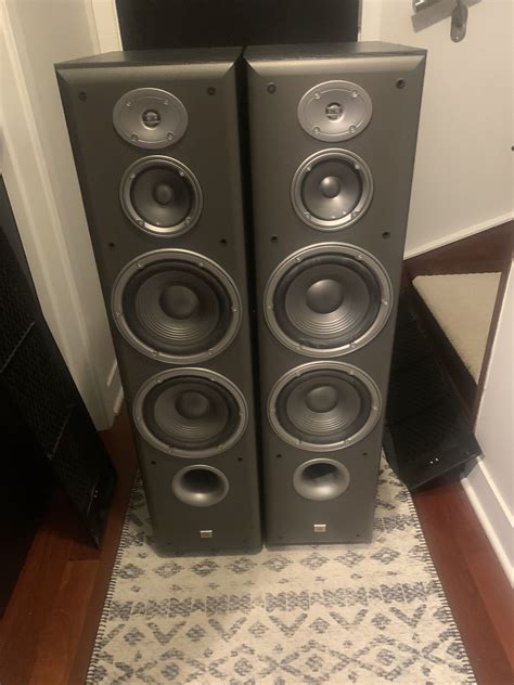 POWERFUL PAIR OF JBL Dual 8in FLOOR STANDING SPEAKERS for Sale in ...