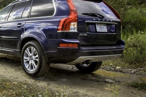 UN: Volvo XC90 "Delightfully Refreshed" for 2013 Model Year, Prices Start from $39,500*