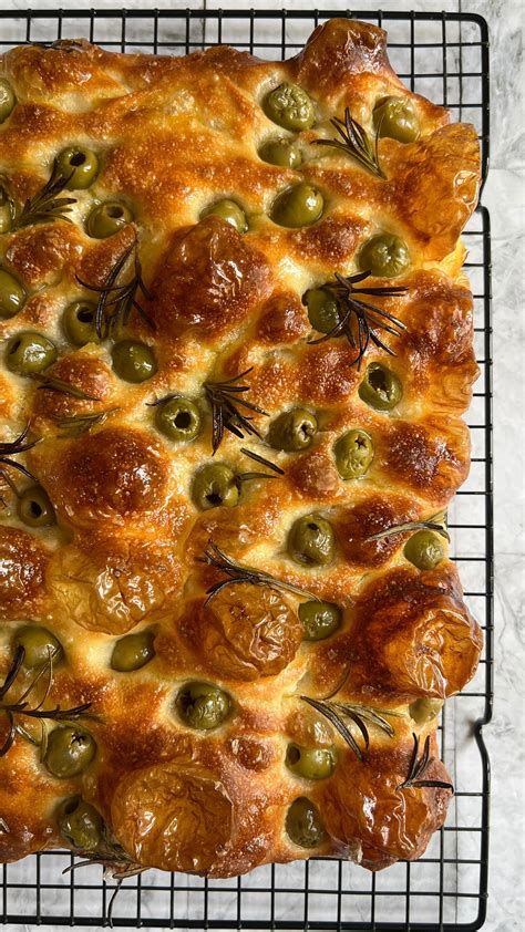 Lacey Ostermann on Instagram: "Easy Same-Day Focaccia 💫 If you are a ...