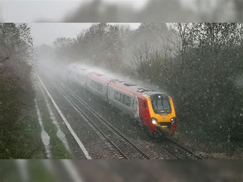 Double Decker Vs Vande Bharat: Which is fastest Train in Ever Indian ...