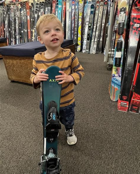 PEDIGREE SKI SHOP (@pedigreeski) • Instagram photos and videos