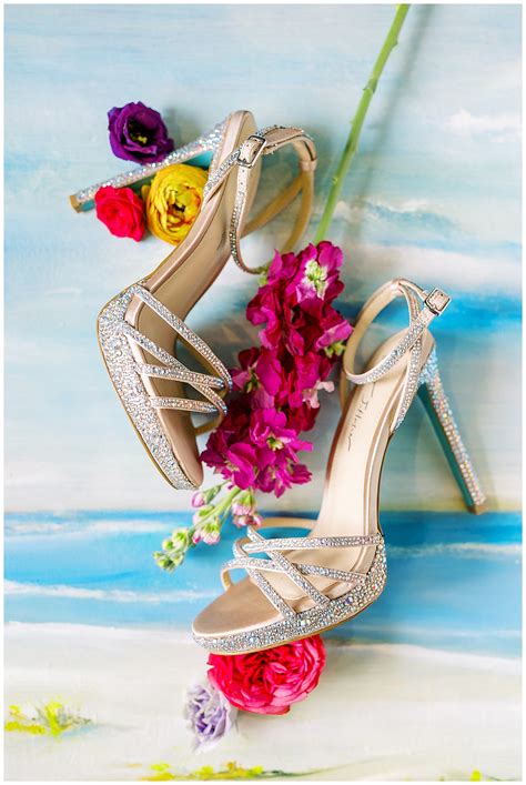 Colorful Crystal Coast Country Club Wedding in Pine Knoll Shores, NC ...