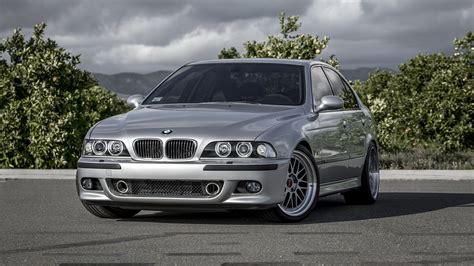 Bilder BMW E39 Silber Farbe Autos 1920x1080