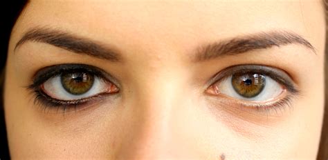 Rezultat imagine pentru Eyeliner Pencil Tutorial