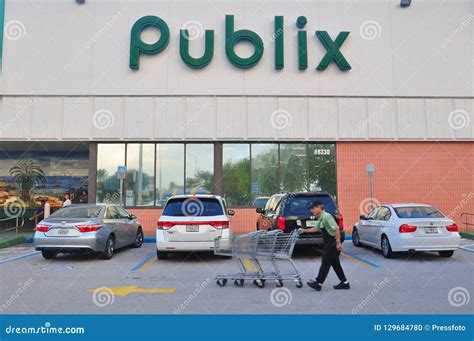 Publix Supermarket in Miami, Florida, USA Editorial Image - Image of ...