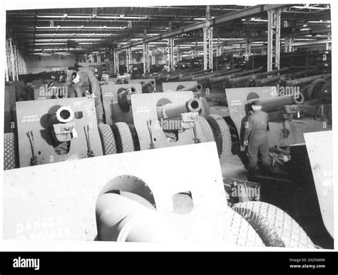 155 mm howitzers hi-res stock photography and images - Alamy