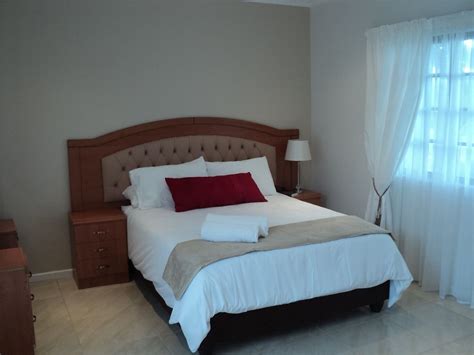 Customer reviews of Chanteclear Bed and Breakfast, , East London