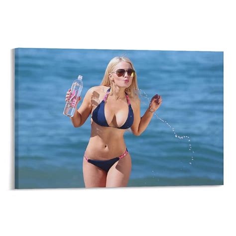 Annasophia Robb Bikini