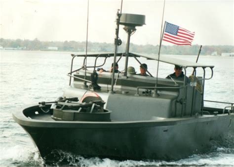 Vietnam War veterans reunite to ride again in US Navy riverboat | War ...
